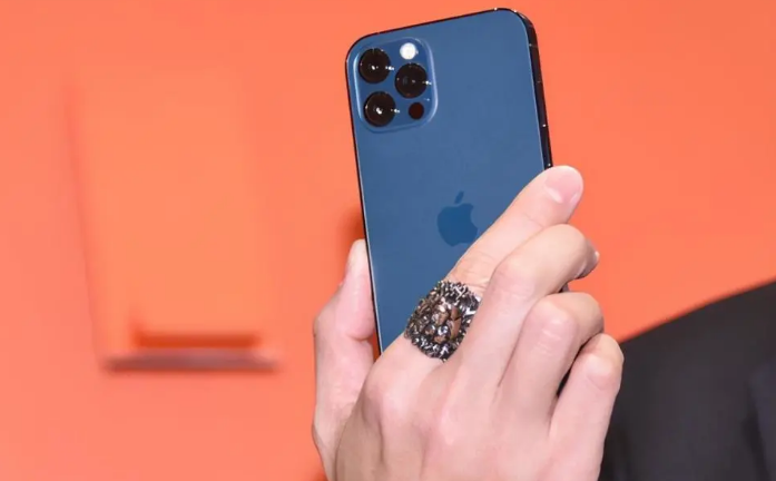 峨蔓镇苹果手机维修分享iPhone12系列重启方法教程 